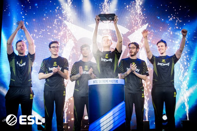 赛后采访中 赛后采访中