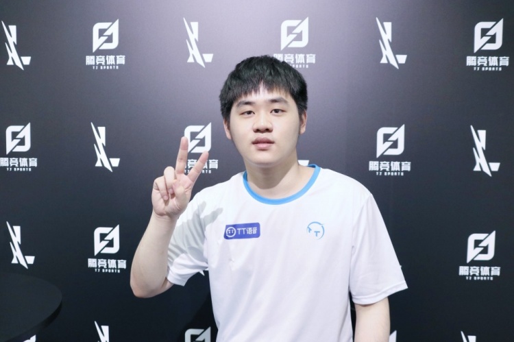 另一方面 另一方面