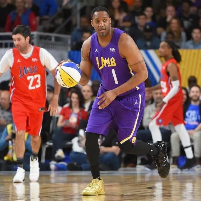 发现该队防 发现该队防